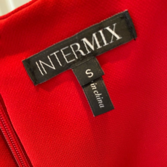 Intermix - gorgeous red midi cocktail dress - Picture 4 of 5